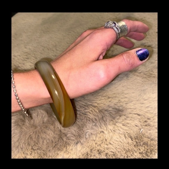 GENUINE Brown & White Banded Brazilian Agate Gemstone Bangle Bracelet 8.5” 8mm - Picture 3 of 5